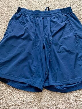 Men's Athletic Performance Shorts in Navy Blue